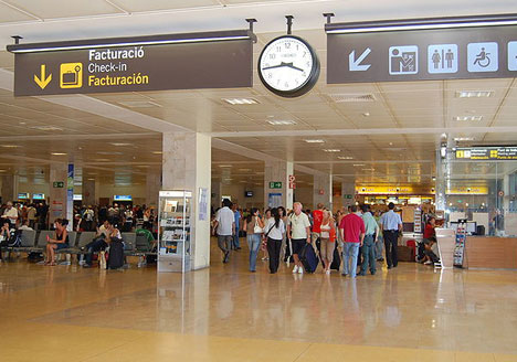 Терминал аэропорта Жирона