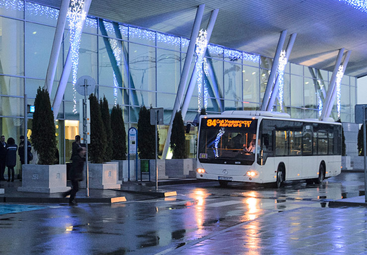 Автобусы возле аэропорта София