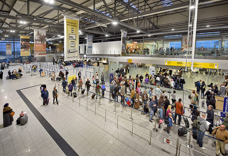 Терминал аэропорта Веце