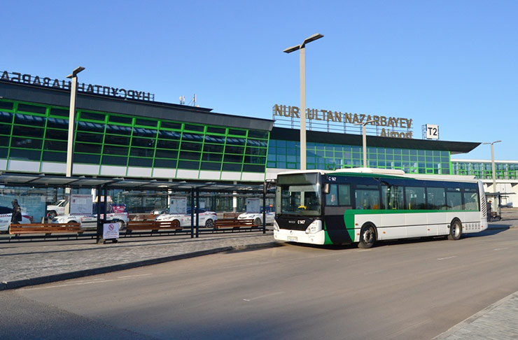 Автобус в аэропорту Нурсултан Назарбаев